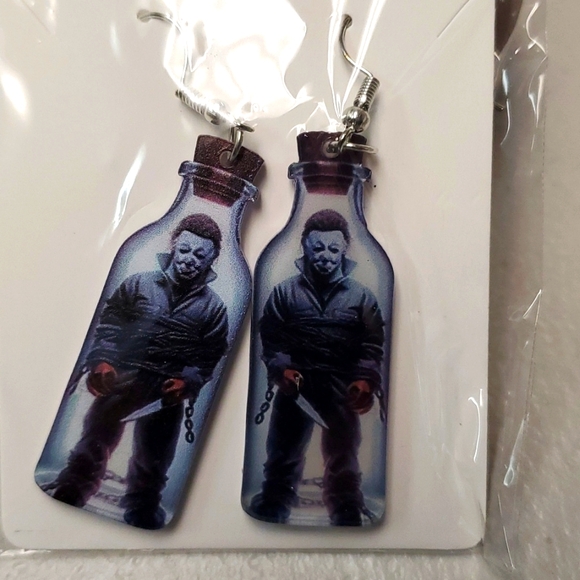 ❤️MICHAEL MEYERS BOTTLE DROP & DANGLE HALLOWEEN EARRING - FACTORY SEALED - NEW - Picture 4 of 7